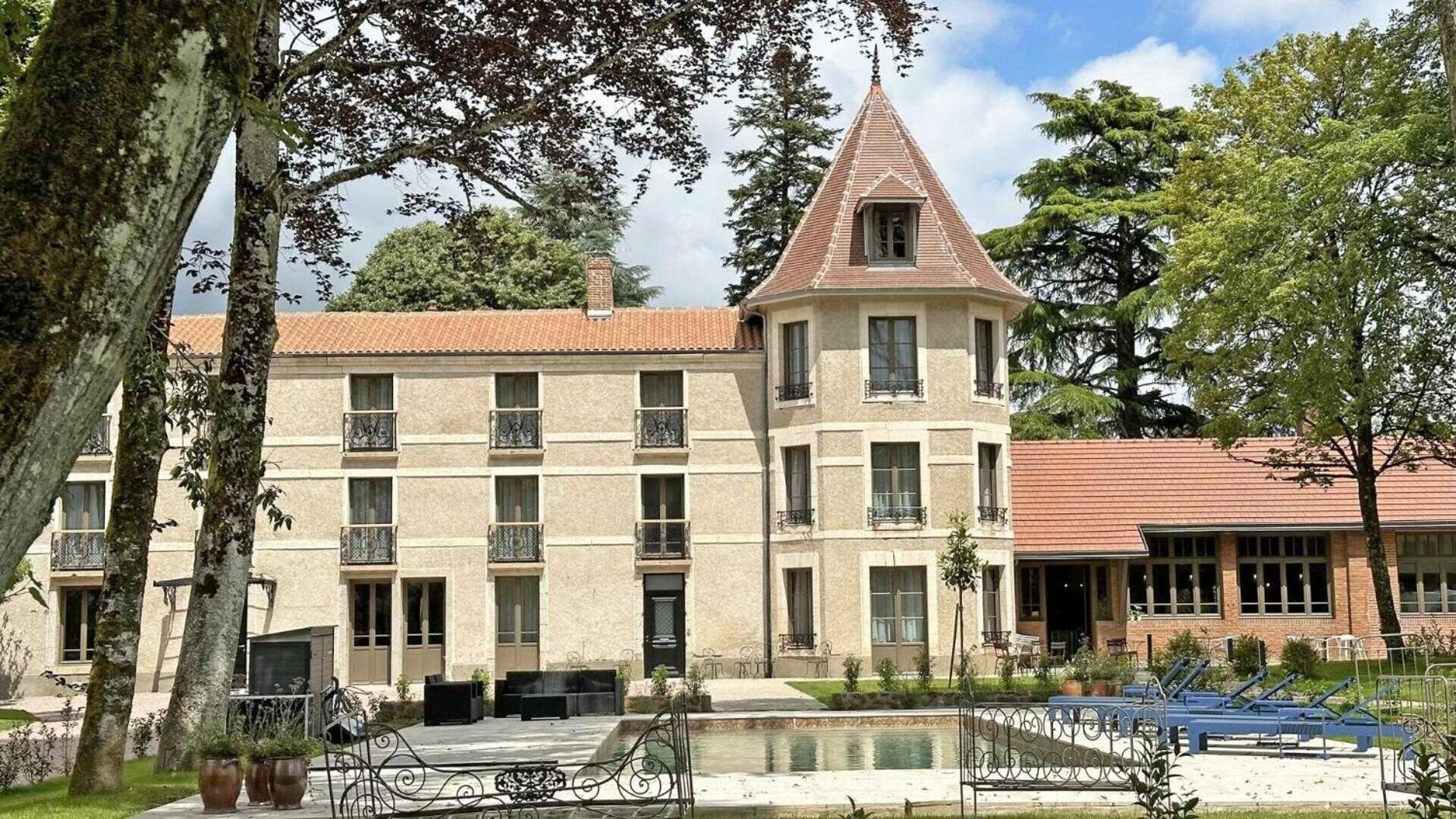 Le Manoir Des Perrieres Panzió Rochechouart Kültér fotó